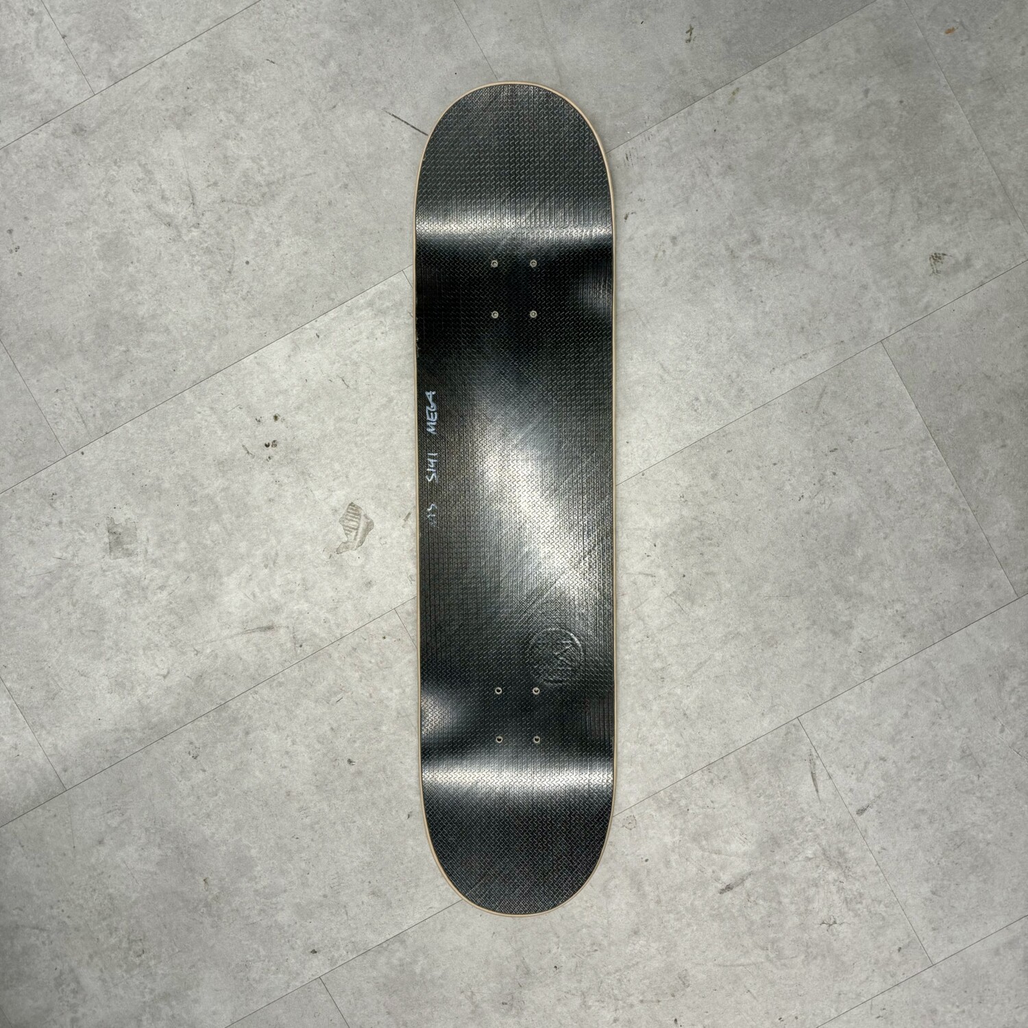 NAPALM CUSTOM CARBON FIBER MEGA RAMP DECK NAPALM CUSTOM CARBON FIBER MEGA RAMP DECK